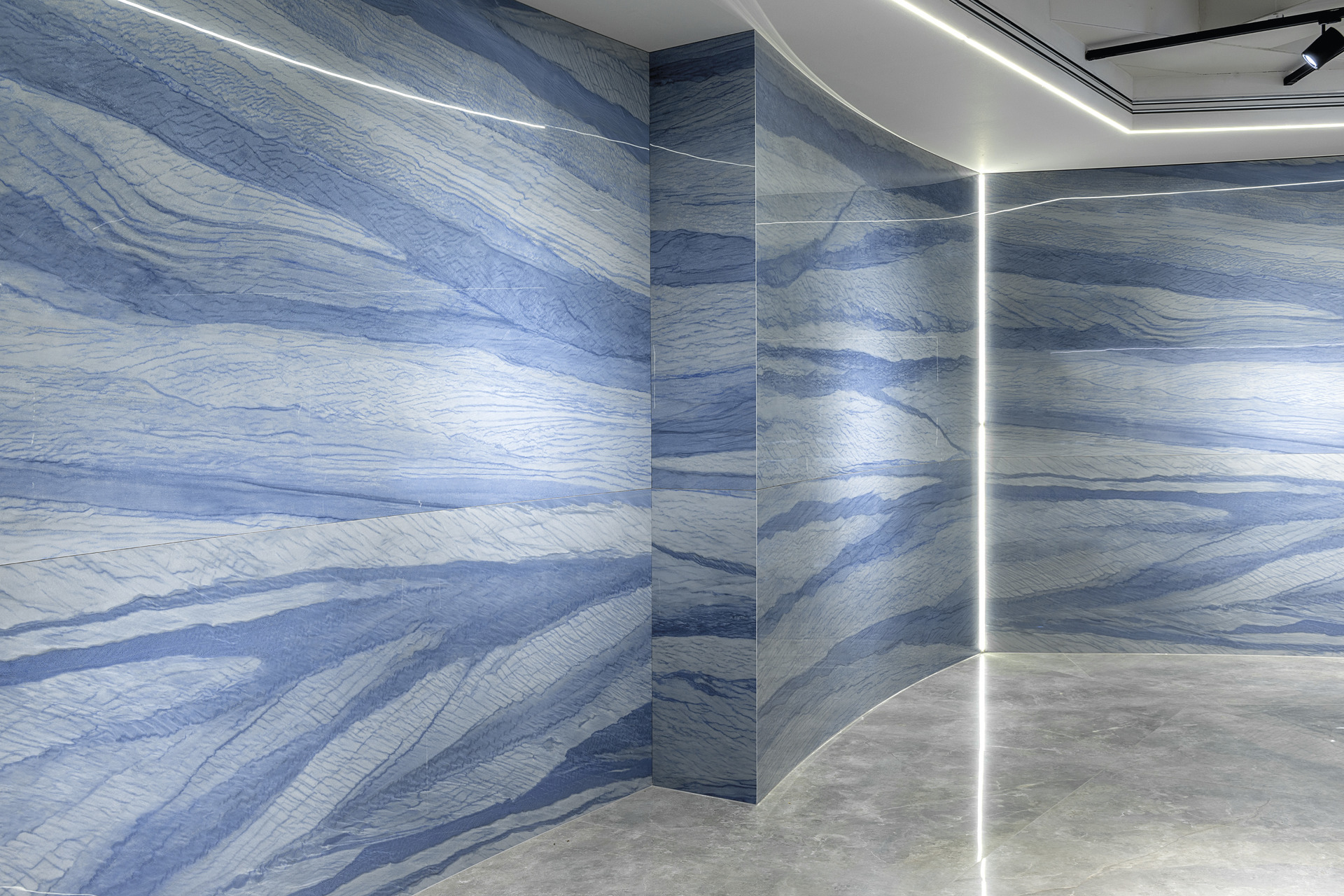 Marble and Granite Look Porcelain Tiles - ULTRA MARMI