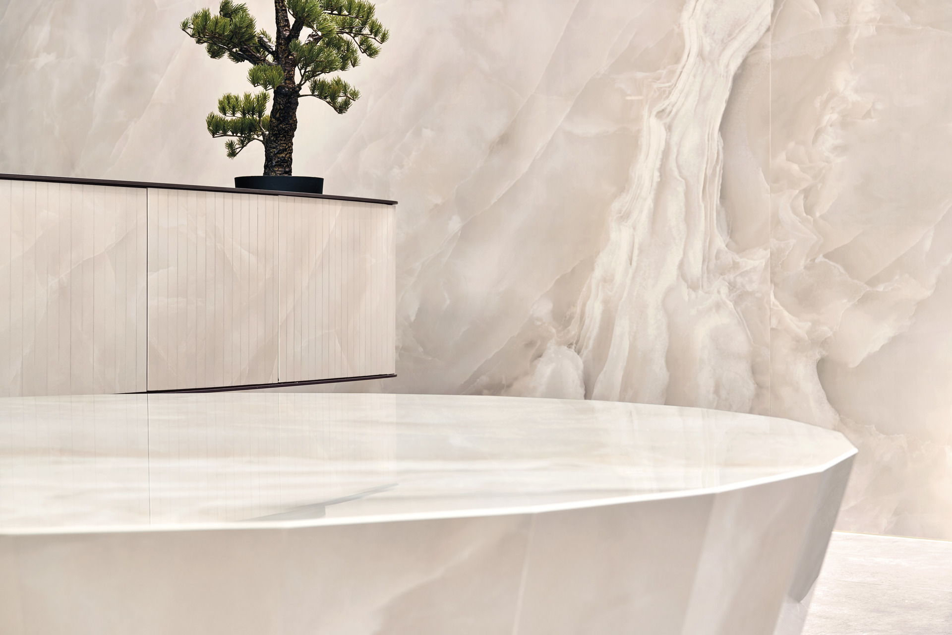 Marble and Granite Look Porcelain Tiles - ULTRA ONICI