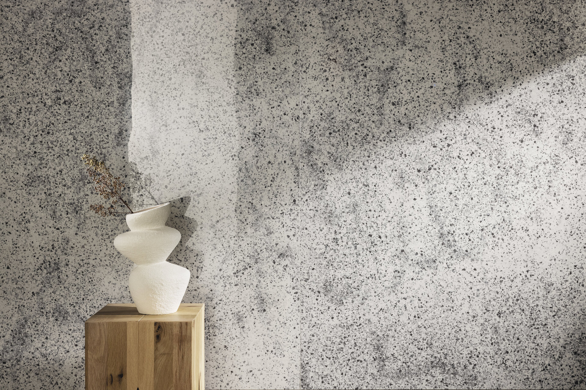  Porcelain Tiles - NEO GRANITO